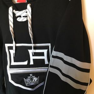 Official NHL LA Kings Hoodie “Face Off Collection”